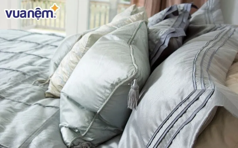 Vải sinh thái và vỏ gối lụa